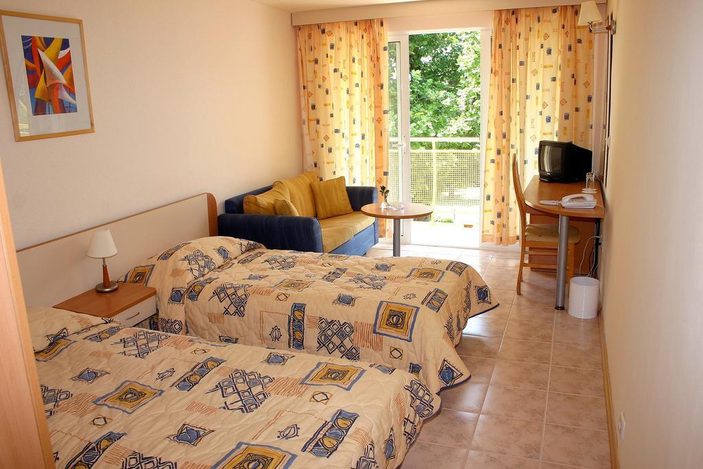 Hotel Orhidea Albena Bilik gambar